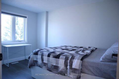 Photo 17 at 10 Elephant Hill Drive, Bowmanville, Clarington