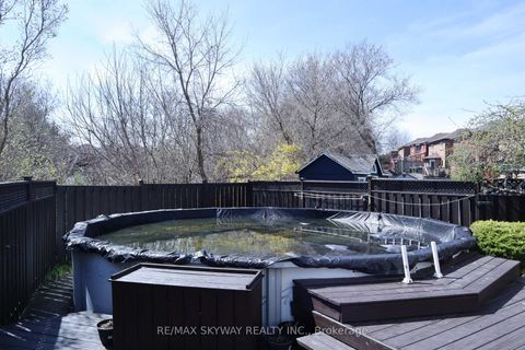 Photo 27 at 10 Elephant Hill Drive, Bowmanville, Clarington