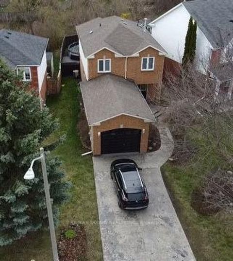 Photo 33 at 10 Elephant Hill Drive, Bowmanville, Clarington