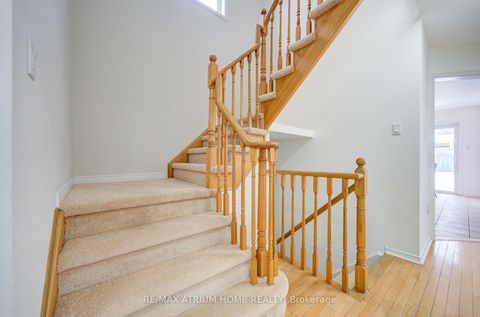 Photo 8 at 59 Hollybush Drive, Maple, Vaughan