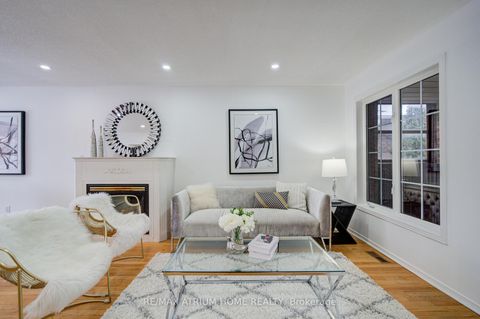 Photo 10 at 59 Hollybush Drive, Maple, Vaughan