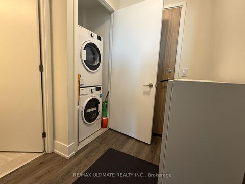 Photo 2 at 1111 - 3100 Keele Street, CFB, Toronto