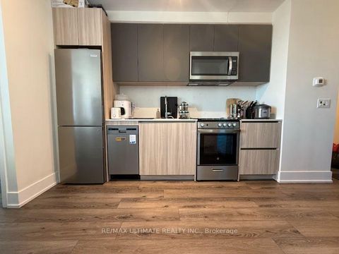 Photo 5 at 1111 - 3100 Keele Street, CFB, Toronto