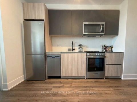 Photo 6 at 1111 - 3100 Keele Street, CFB, Toronto