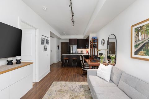 Photo 2 at 303 - 560 Front Street W, Waterfront Communities C1, Toronto