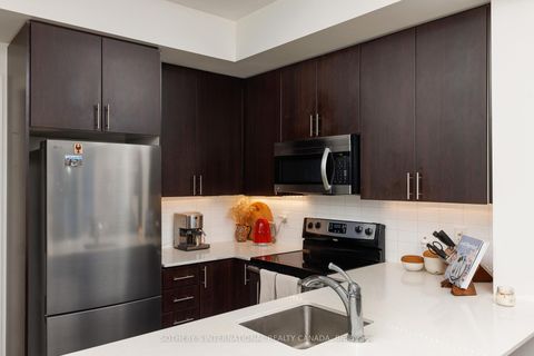 Photo 3 at 303 - 560 Front Street W, Waterfront Communities C1, Toronto