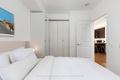 Photo 5 at 303 - 560 Front Street W, Waterfront Communities C1, Toronto