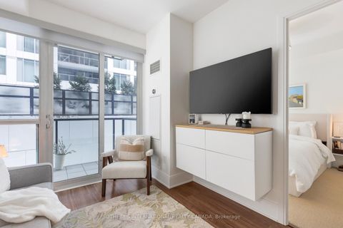 Photo 9 at 303 - 560 Front Street W, Waterfront Communities C1, Toronto