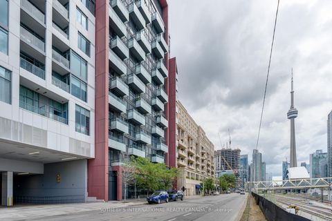 Photo 12 at 303 - 560 Front Street W, Waterfront Communities C1, Toronto