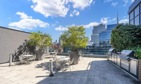 Photo 13 at 303 - 560 Front Street W, Waterfront Communities C1, Toronto