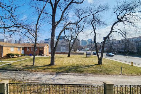 Photo 11 at C17 - 108 Finch Avenue W, Newtonbrook West, Toronto