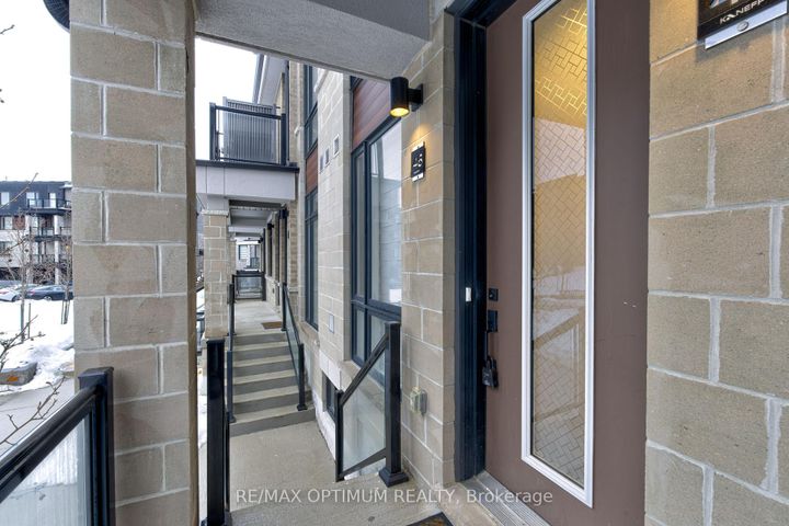 Photo 3 at 46 - 45 Knotsberry Circle, Bram West, Brampton