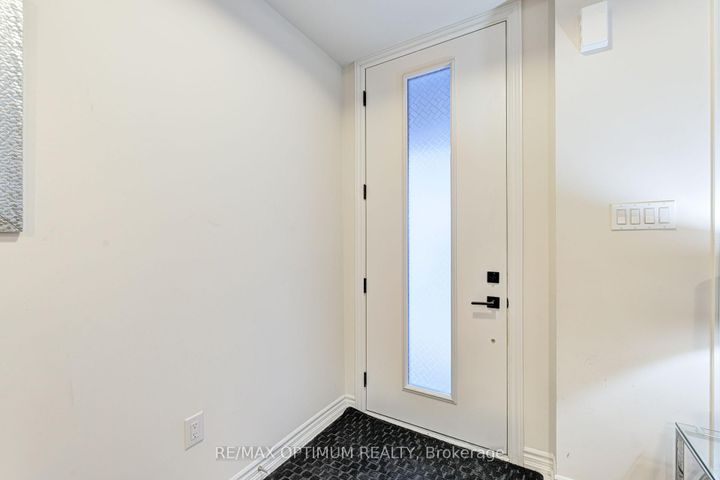 Photo 4 at 46 - 45 Knotsberry Circle, Bram West, Brampton