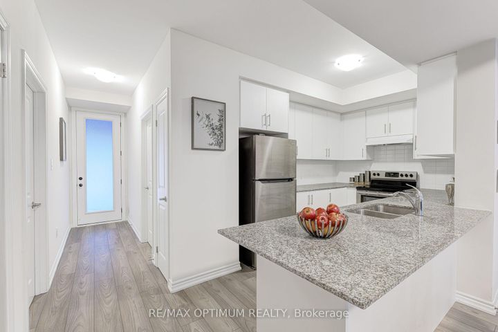 Photo 14 at 46 - 45 Knotsberry Circle, Bram West, Brampton