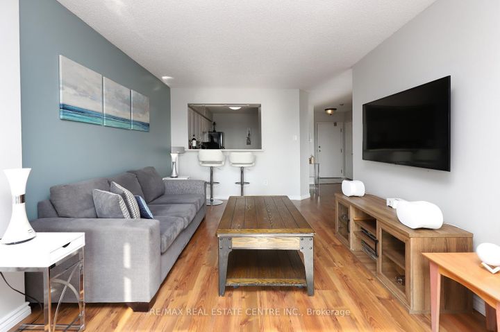 Photo 14 at 1704 - 26 Hanover Road, Queen Street Corridor, Brampton