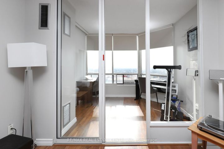 Photo 15 at 1704 - 26 Hanover Road, Queen Street Corridor, Brampton