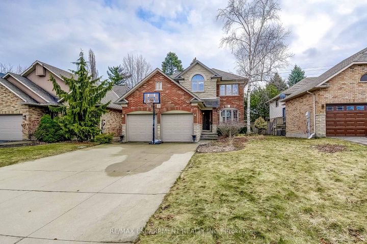 Photo 0 at 20 Derbyshire Street, Ancaster, Hamilton