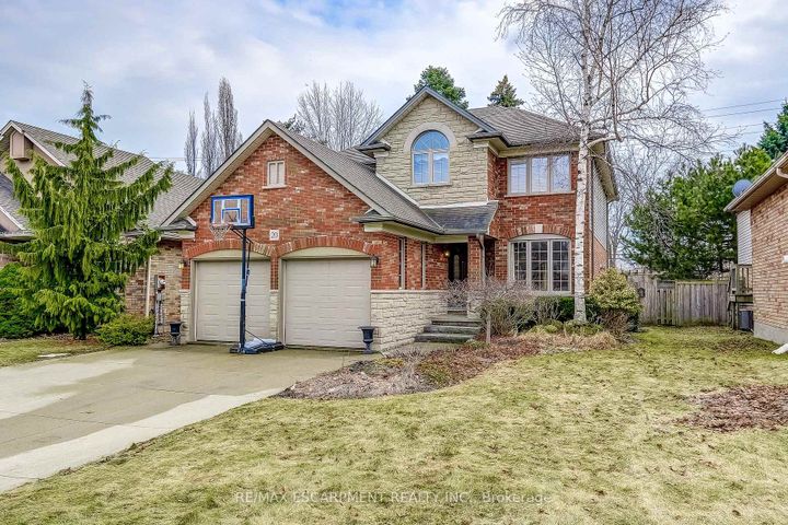 Photo 2 at 20 Derbyshire Street, Ancaster, Hamilton