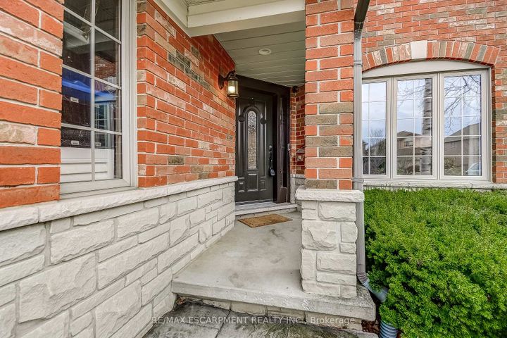 Photo 4 at 20 Derbyshire Street, Ancaster, Hamilton