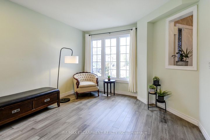 Photo 10 at 20 Derbyshire Street, Ancaster, Hamilton