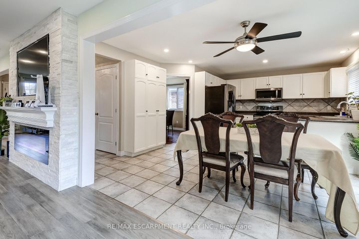 Photo 14 at 20 Derbyshire Street, Ancaster, Hamilton