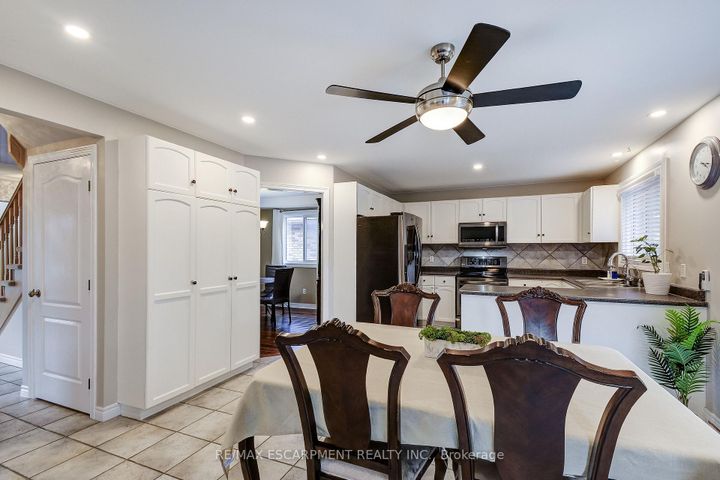 Photo 16 at 20 Derbyshire Street, Ancaster, Hamilton