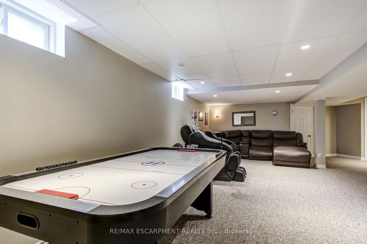 Photo 41 at 20 Derbyshire Street, Ancaster, Hamilton