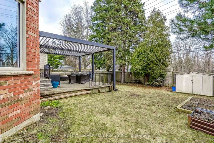 Photo 46 at 20 Derbyshire Street, Ancaster, Hamilton