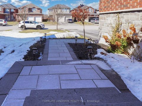 Photo 3 at 73 GRAIHAWK Drive, Ardagh, Barrie