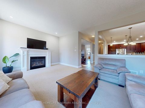 Photo 10 at 73 GRAIHAWK Drive, Ardagh, Barrie