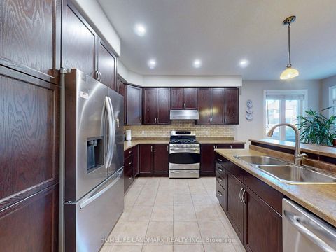 Photo 12 at 73 GRAIHAWK Drive, Ardagh, Barrie