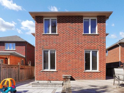 Photo 49 at 73 GRAIHAWK Drive, Ardagh, Barrie