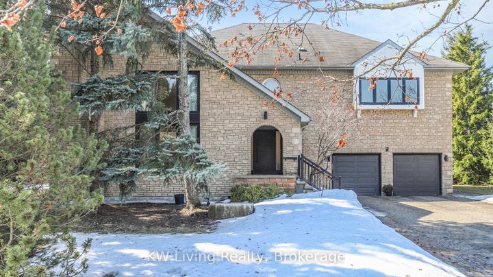 Photo 1 at 7 Wendover Court, Bayview Hill, Richmond Hill