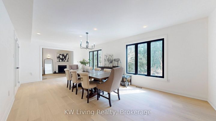 Photo 10 at 7 Wendover Court, Bayview Hill, Richmond Hill