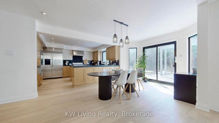 Photo 13 at 7 Wendover Court, Bayview Hill, Richmond Hill