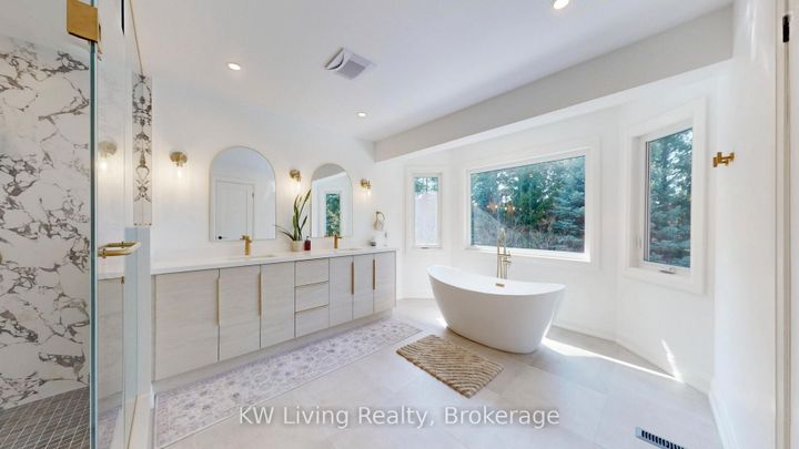 Photo 25 at 7 Wendover Court, Bayview Hill, Richmond Hill