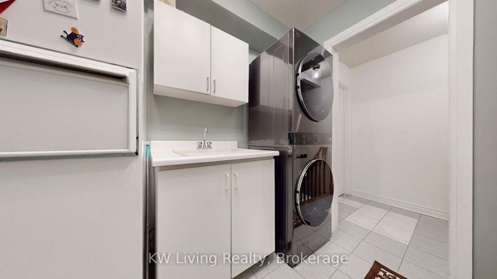 Photo 41 at 7 Wendover Court, Bayview Hill, Richmond Hill