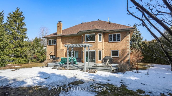 Photo 44 at 7 Wendover Court, Bayview Hill, Richmond Hill