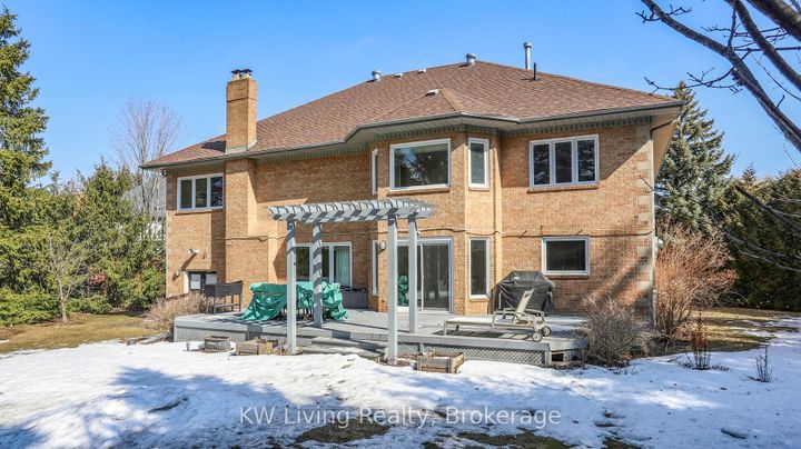 Photo 46 at 7 Wendover Court, Bayview Hill, Richmond Hill