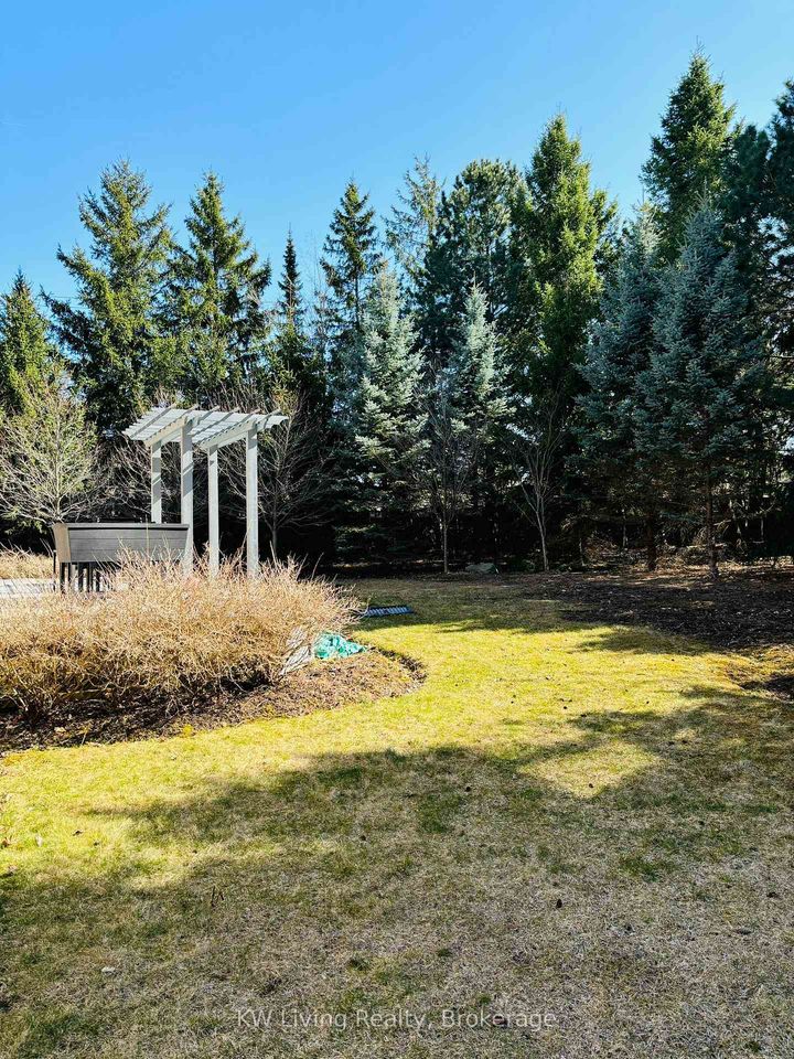 Photo 48 at 7 Wendover Court, Bayview Hill, Richmond Hill