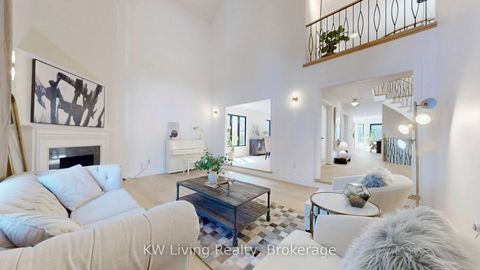 Photo 7 at 7 Wendover Court, Bayview Hill, Richmond Hill