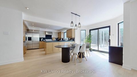 Photo 13 at 7 Wendover Court, Bayview Hill, Richmond Hill