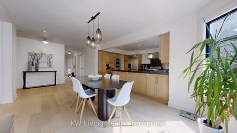 Photo 14 at 7 Wendover Court, Bayview Hill, Richmond Hill