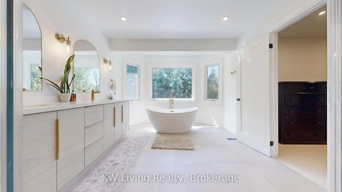 Photo 23 at 7 Wendover Court, Bayview Hill, Richmond Hill