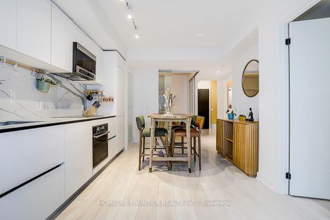 Photo 10 at 417 - 117 Broadway Avenue, Mount Pleasant West, Toronto