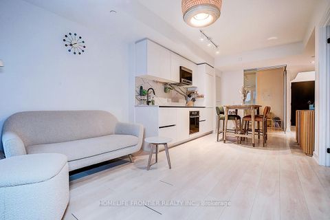 Photo 14 at 417 - 117 Broadway Avenue, Mount Pleasant West, Toronto