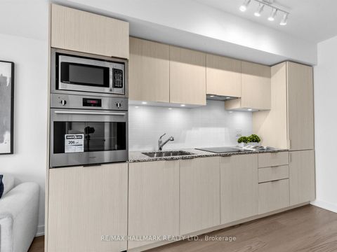 Photo 6 at 3909 - 11 Wellesley Street W, Bay Street Corridor, Toronto