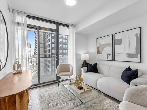 Photo 10 at 3909 - 11 Wellesley Street W, Bay Street Corridor, Toronto