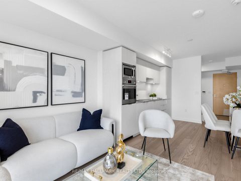 Photo 11 at 3909 - 11 Wellesley Street W, Bay Street Corridor, Toronto