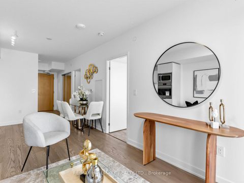 Photo 12 at 3909 - 11 Wellesley Street W, Bay Street Corridor, Toronto